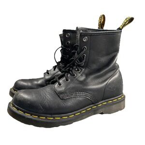 Women's Dr. Martens Lace up Boots SZ 7 BLK Leather Punk Goth Thick Soles Rubber